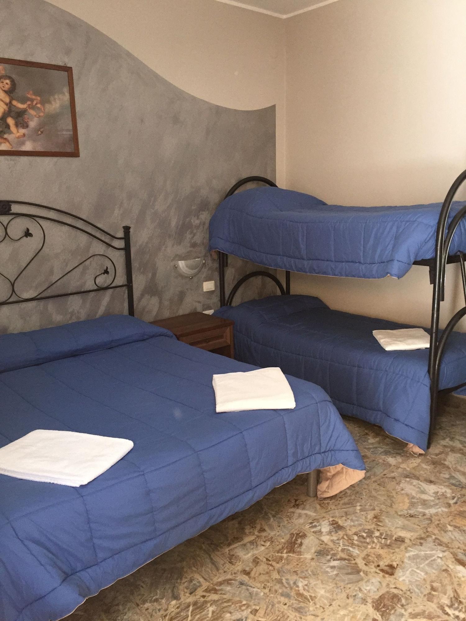 Populus Panzió Szirakúza Kültér fotó