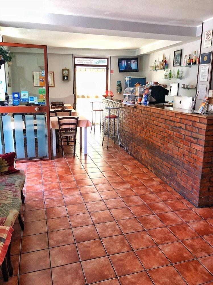Populus Panzió Szirakúza Kültér fotó